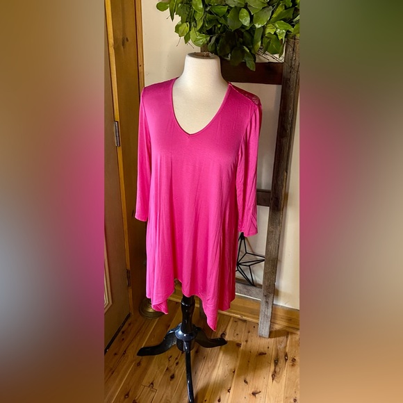 💥Antthony Sharkbite Tunic Top💥 NWOT - Picture 2 of 7